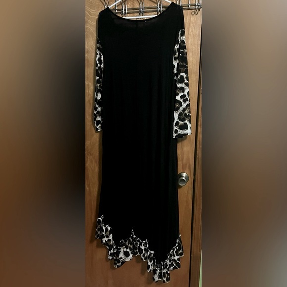 Dress from “The Kings Daughter”, size 2x, gently used - Picture 2 of 2